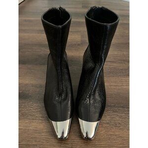 NWOB MANGO Metal Capped Booties in Crinkled Patent Size 5